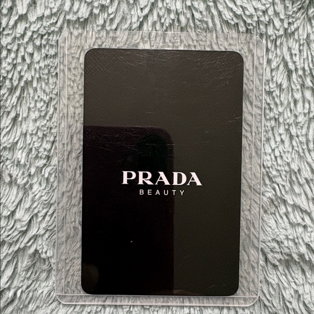 Prada Card - Picture 3 of 5